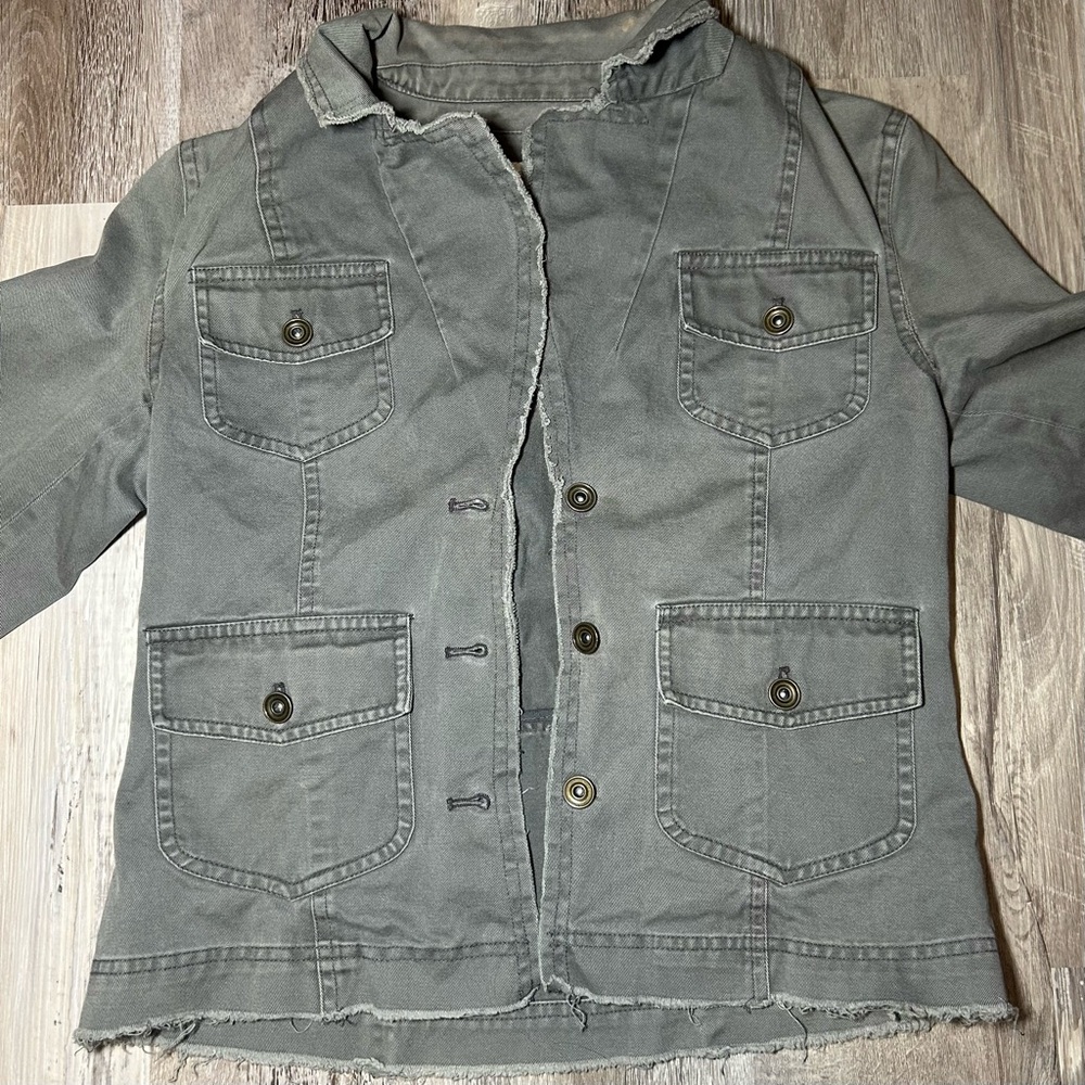 Maurices Distressed Charcoal Denim Button Up Jacket Small - Picture 3 of 10